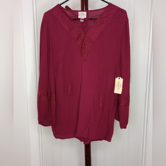 St. Johns Bay Blouse - Picture 1 of 3